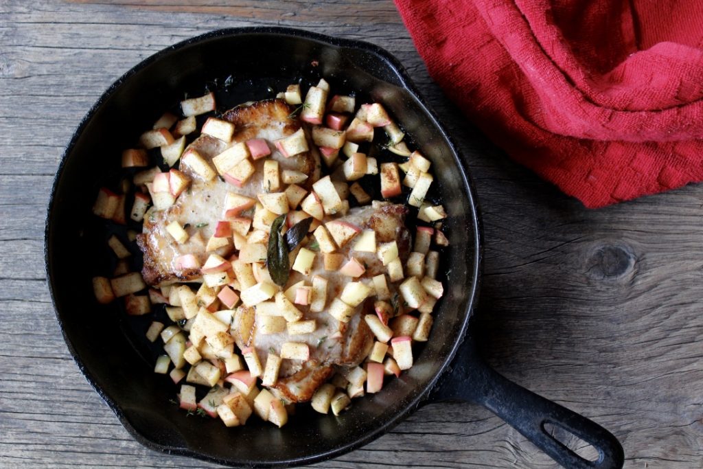 Roasted Pork Chops with Spiced Apples