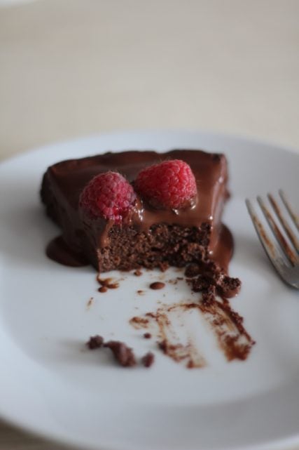 Flourless Chocolate Cake2 Paleo Flourless Chocolate Cake