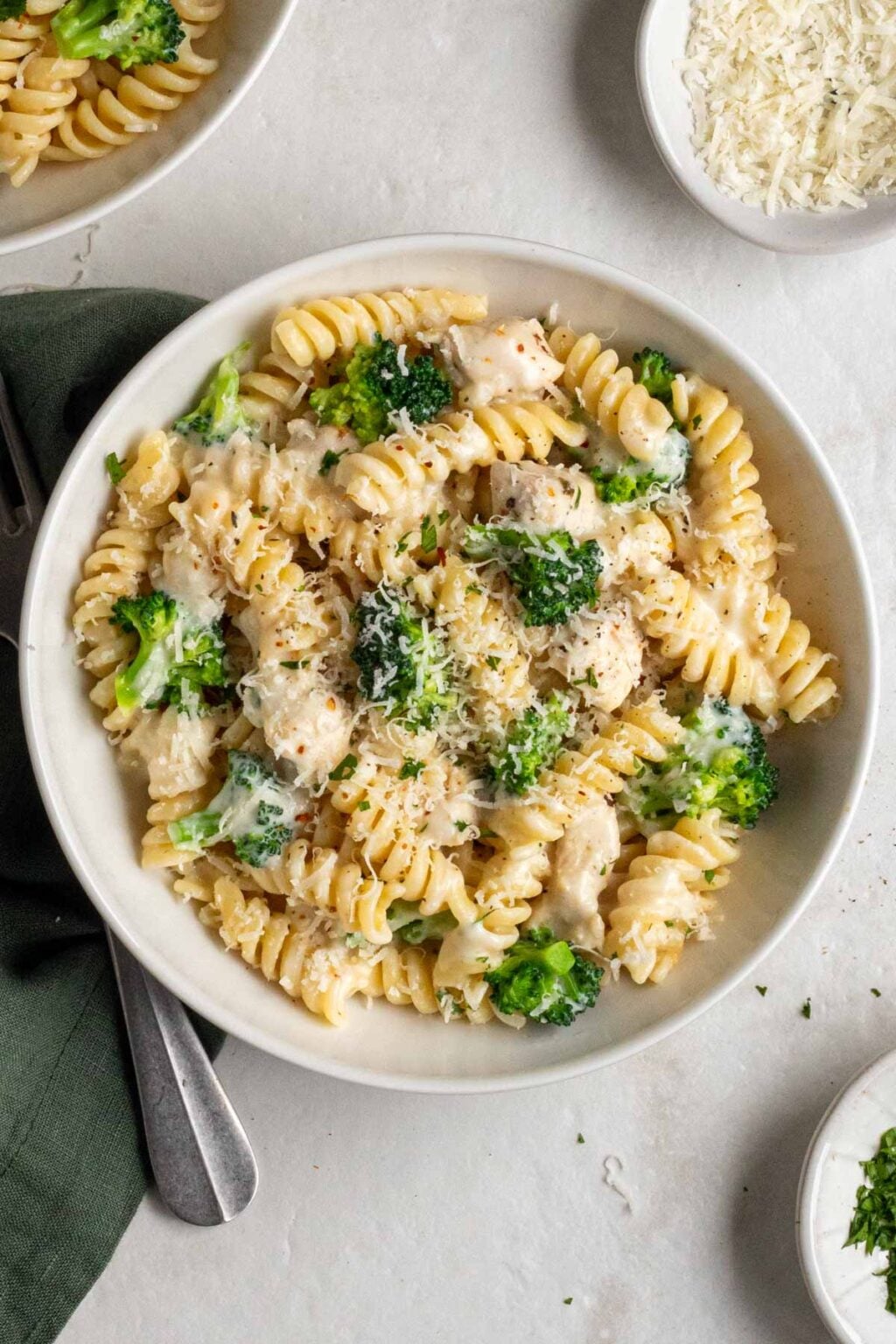 Chicken and Broccoli Pasta - Stephanie Kay Nutrition
