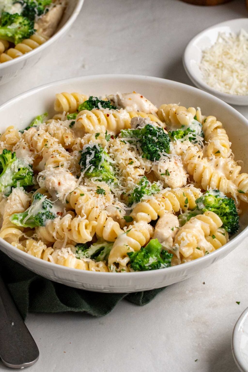 Chicken and Broccoli Pasta - Stephanie Kay Nutrition